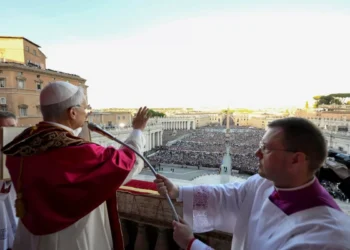 Papa Leão 14 pede paz e lembra Francisco: ‘ajudem a construir pontes’