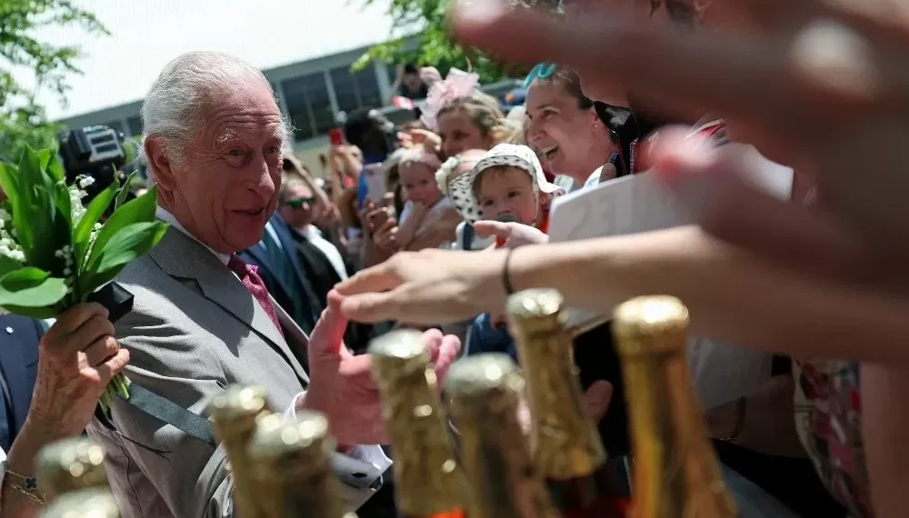 Rei Charles III chega ao Canadá para fortalecer soberania em meio a ameaças de anexação por Trump