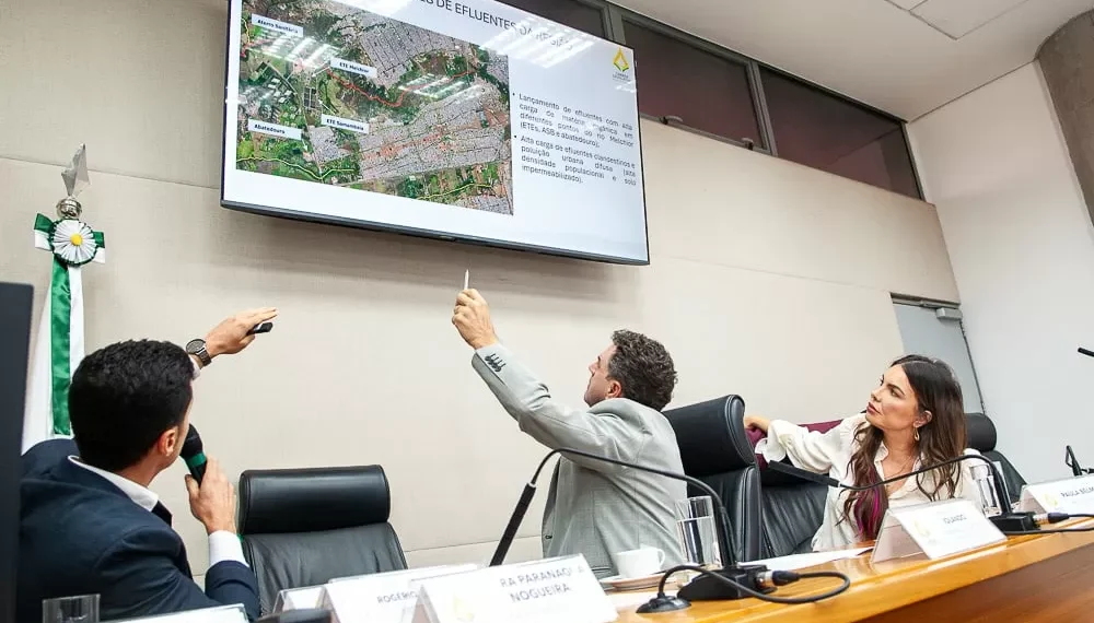 Licença vencida, efluentes tóxicos e falta de transparência: consultores detalham poluição do Rio Melchior