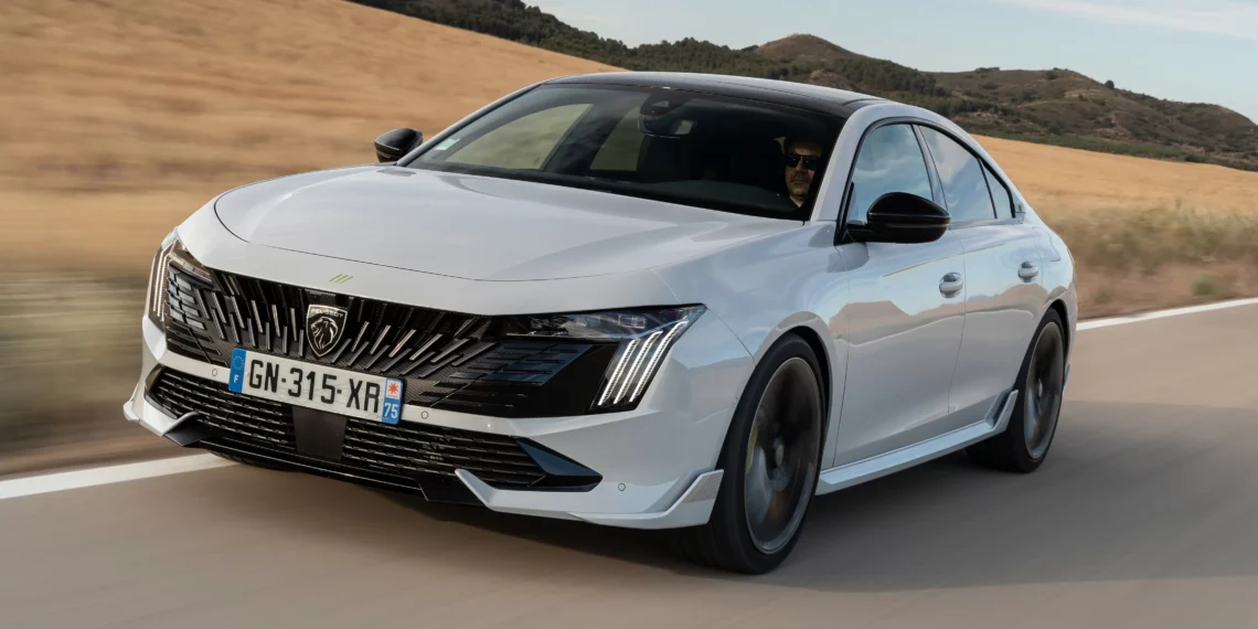 Peugeot 508 sai de linha e crava o fim dos sedãs da marca