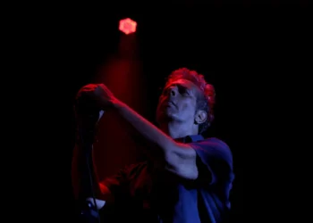 Vapor leva Mão Morta, Sarah Mackoy e Memória de Peixe ao Entroncamento