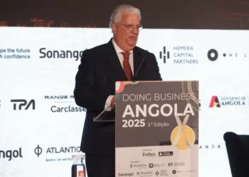 Manuel Castro Almeida sucede a Pedro Reis na Economia