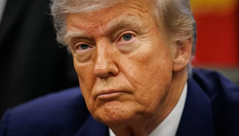 Trump aumenta tarifas de aço e alumínio para 50%; medida pode impactar exportações brasileiras