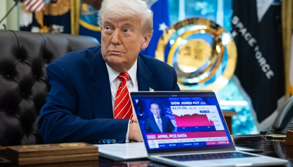 Crise no Oriente Médio gera divisão no movimento ‘MAGA’ nos EUA e deixa Trump ‘nas cordas’ após campanha de paz