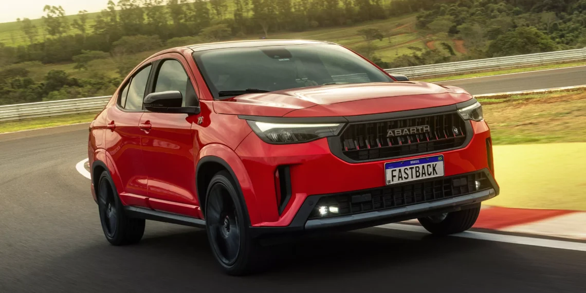 Fiat Fastback 2026: preços, versões, equipamentos e opcionais do SUV cupê