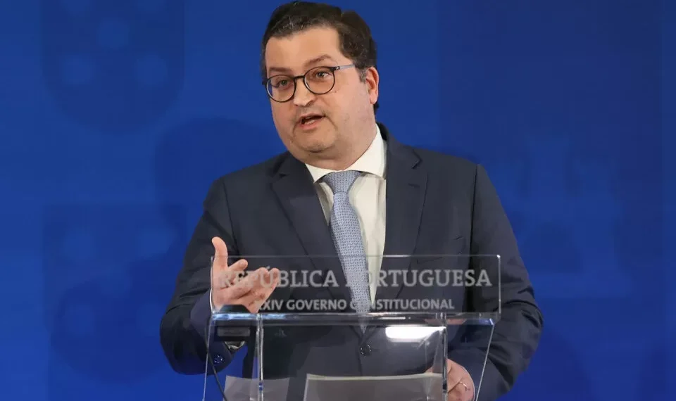 Governo admite empréstimos europeus para defesa e compras conjuntas na UE