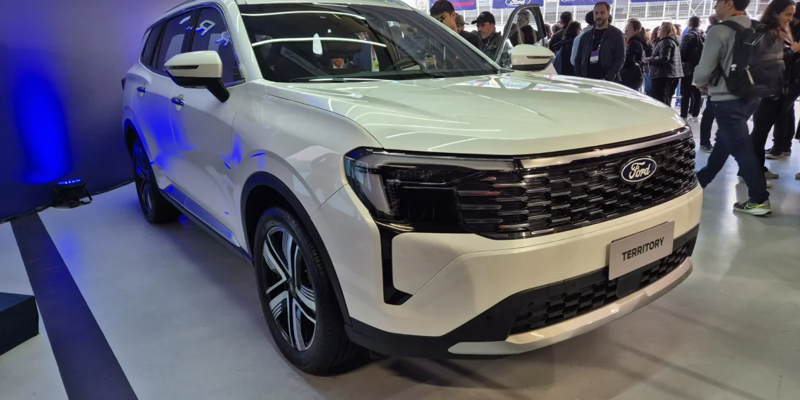 Ford Territory 2026 chega ao Brasil em julho com novo visual