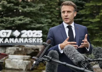 Macron diz que tentativa de mudança de regime no Irã gerará ‘caos’