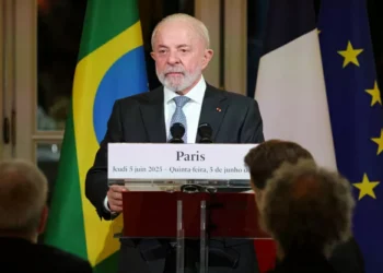 Lula critica ONU em Paris: ‘Não representa mais quase nada’