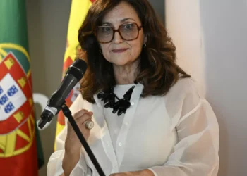 CCB. Demitida “quando ministra já sabia que não ficava”? Governante nega