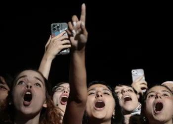 Marés Vivas em Gaia tem cinco palcos, uma roda gigante e um slide