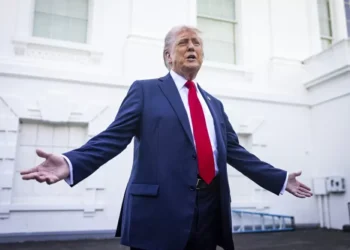 Congresso dos EUA aprova megaprojeto de lei orçamentária de Trump