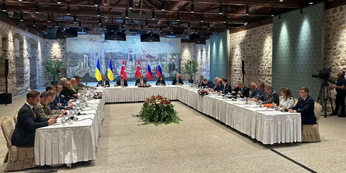 Diálogo entre Rússia e Ucrânia tem divergências e proposta de encontro de Putin com Zelensky