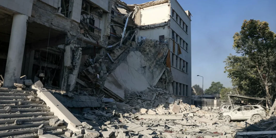 Israel ataca Ministério da Defesa sírio e intensifica bombardeios no sul do país