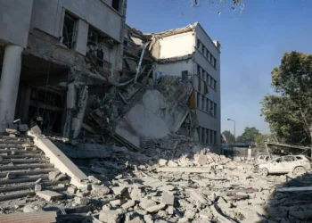 Israel ataca Ministério da Defesa sírio e intensifica bombardeios no sul do país