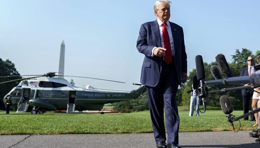 Em visita à Escócia, Trump diz que imigração ilegal está ‘matando a Europa’