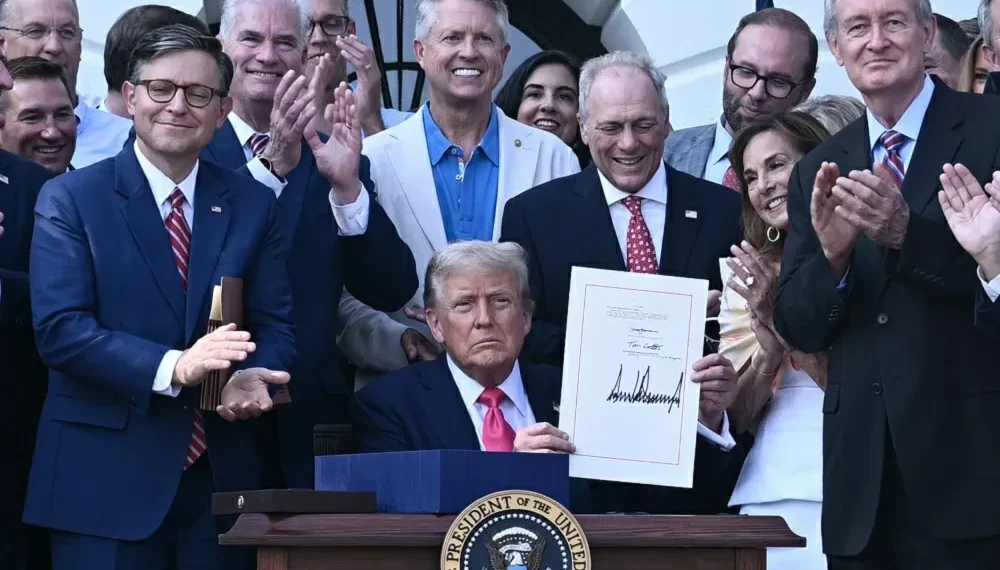 Trump promulga ‘Lei Grande e Bela’ do orçamento no Dia da Independência dos EUA