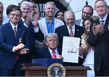 Trump promulga ‘Lei Grande e Bela’ do orçamento no Dia da Independência dos EUA