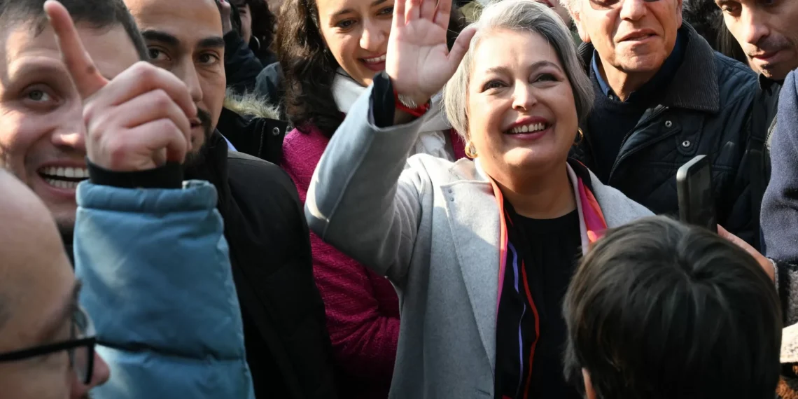 Comunista Jeannette Jara lidera pesquisa e aparece como uma das favoritas na corrida eleitoral do Chile