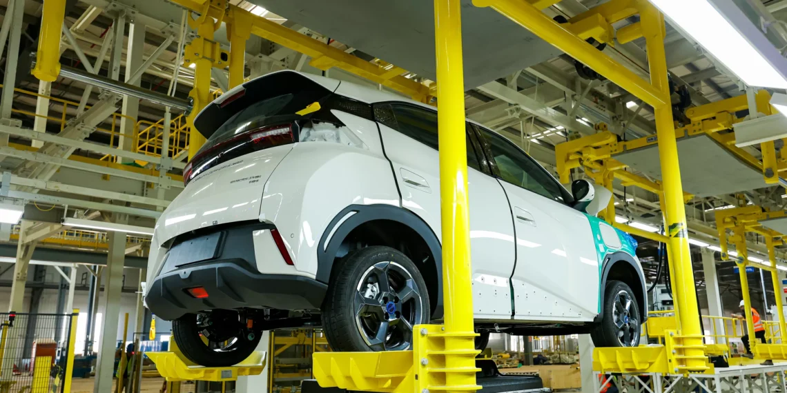 BYD inicia montagem de carros elétricos e híbridos no Brasil