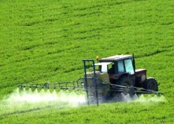 Desempenho misto no mercado agrícola: queda nos tratores e crescimento em reboques e quadriciclos