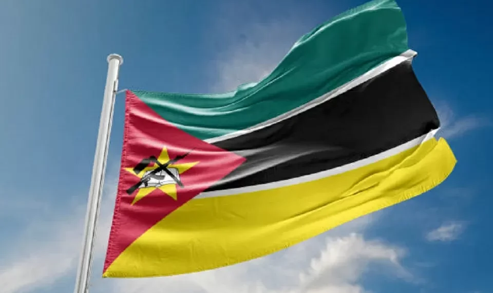Governo de Moçambique prevê inflação a cair até 2028