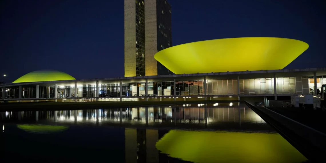 Deputados e senadores de Pernambuco concorrem ao Prêmio Congresso em Foco; saiba como votar