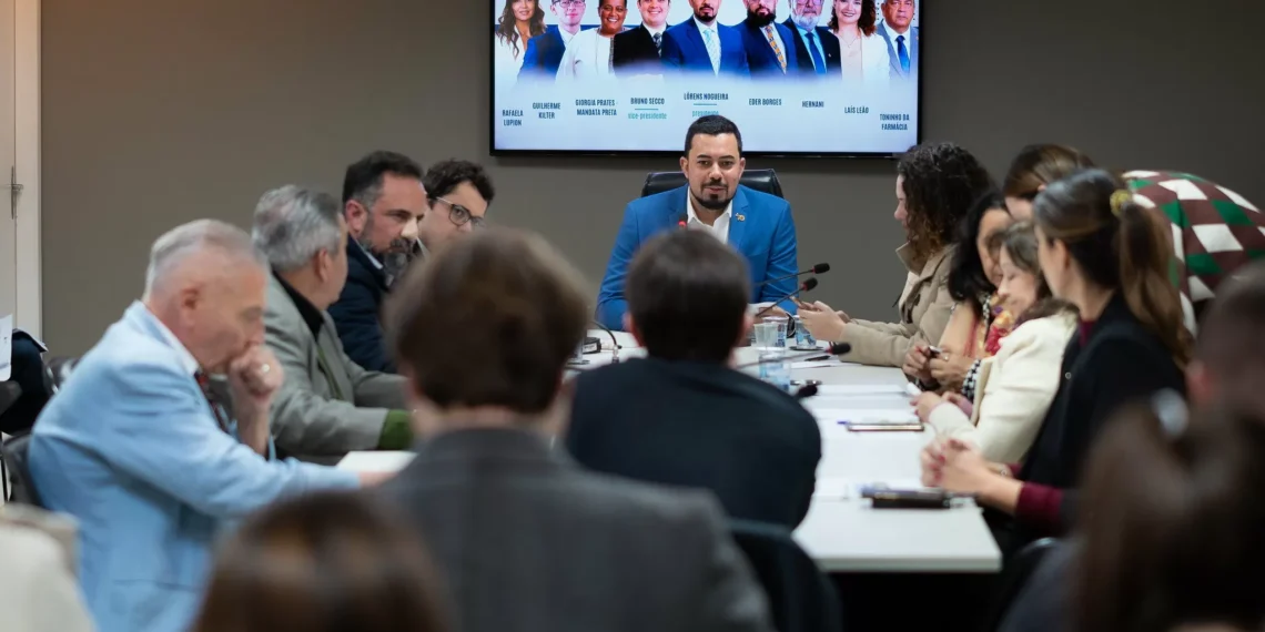 Giorgia pede que denúncia de nepotismo contra Éder Borges vá ao plenário da Câmara Municipal de Curitiba