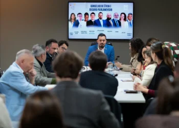 Giorgia pede que denúncia de nepotismo contra Éder Borges vá ao plenário da Câmara Municipal de Curitiba