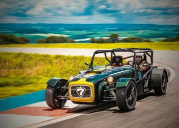 Recriações: a arte de cultuar antigos os mitos do automobilismo