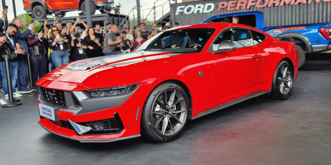 Ford confirma Mustang Dark Horse no Brasil só com câmbio automático