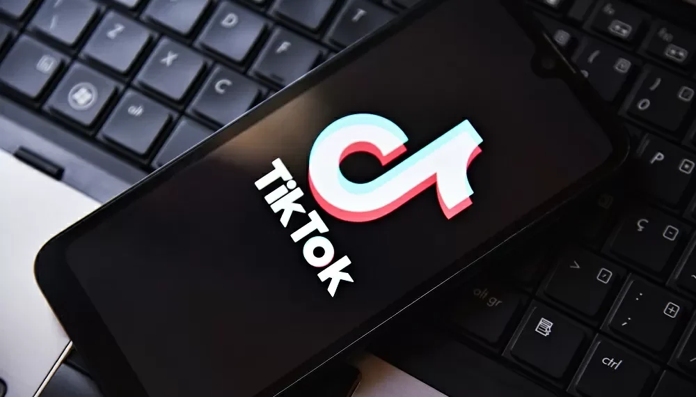 Moderadores do Tiktok na Alemanha acusam rede social de trocá-los por Inteligência Artificial