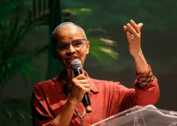 ‘Estamos dispostos a superar contradições’, diz Marina sobre petróleo