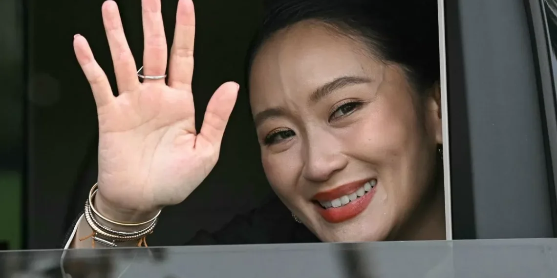 Tom ‘submisso’ em telefonema derruba primeira-ministra tailandesa