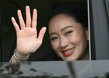 Tom ‘submisso’ em telefonema derruba primeira-ministra tailandesa