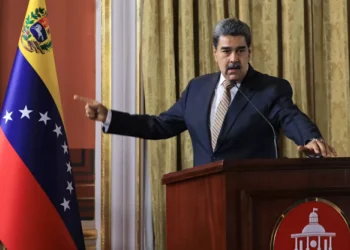 Venezuela anuncia operação antidrogas enquanto EUA acusam Maduro de tráfico