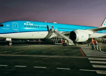 Carregador de celular pega fogo durante voo que partiu de SP com destino a Amsterdã