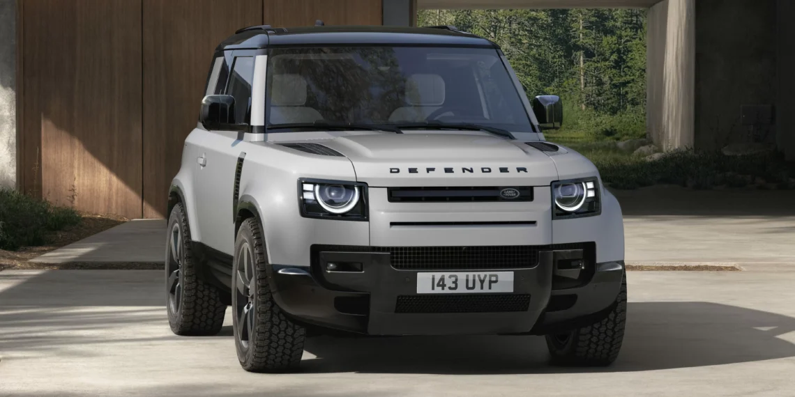 Defender 2026 muda mais por dentro do que por fora e parte de R$ 799.490