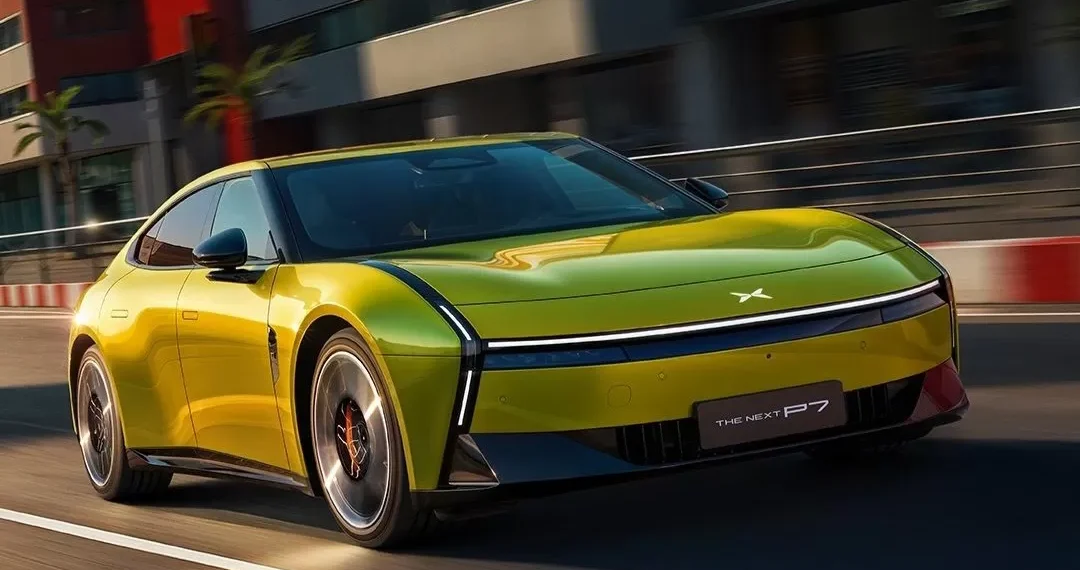 Novo Xpeng P7 pode atirar “bombas de emoji” nos maus motoristas