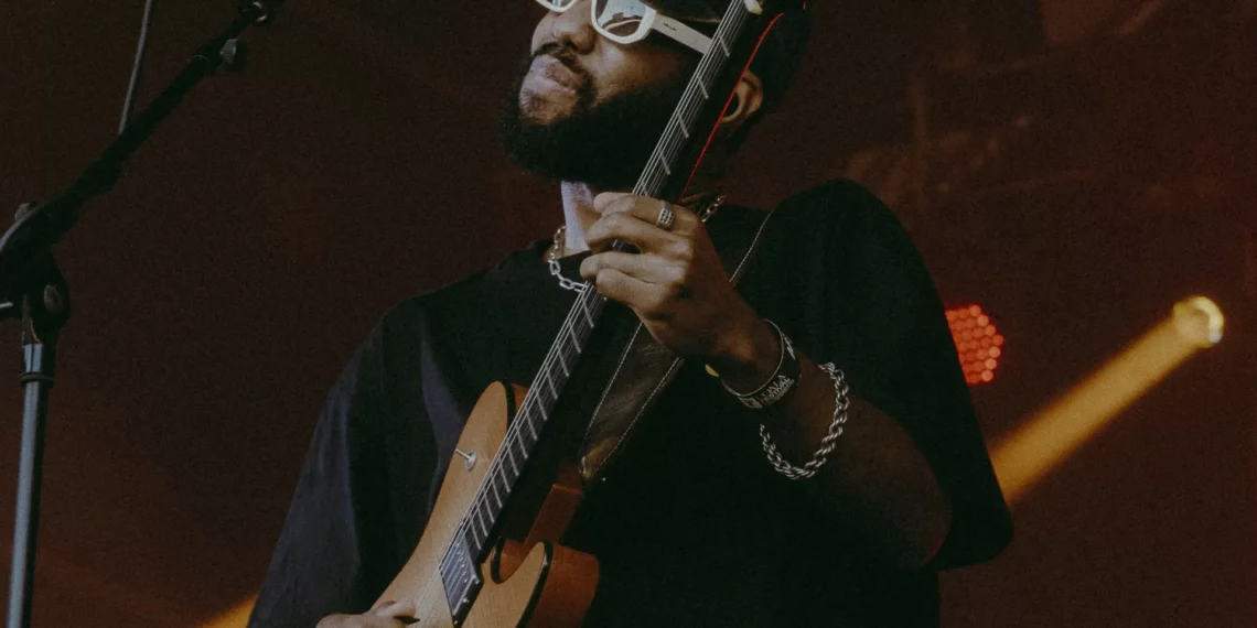 EU.CLIDES entre participantes de projeto com mentoria de Anderson.Paak