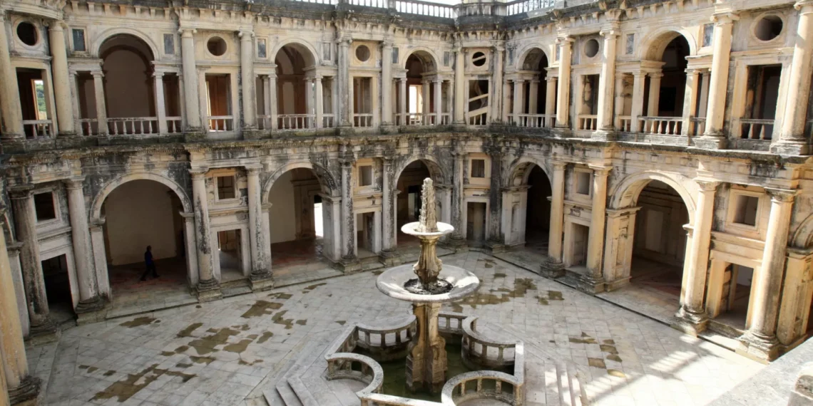 Restauro dos claustros do Convento de Cristo adjudicado por 1,7 milhões