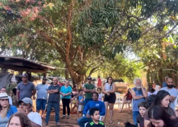 ‘Não durmo direito há dias’, diz moradora da Antinha de Baixo que teve casa derrubada