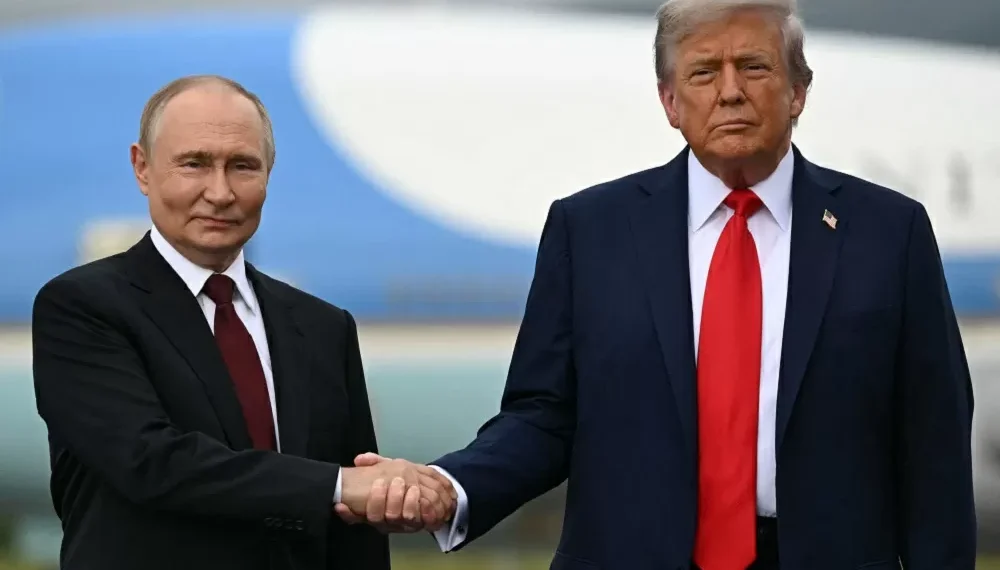 Encontro com Trump ‘abriu caminho’ para paz na Ucrânia, diz Putin