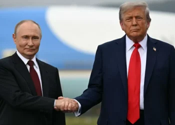 Encontro com Trump ‘abriu caminho’ para paz na Ucrânia, diz Putin