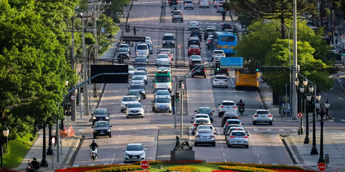 Emplacamentos no Paraná crescem quase 105% com IPVA mais barato do Brasil