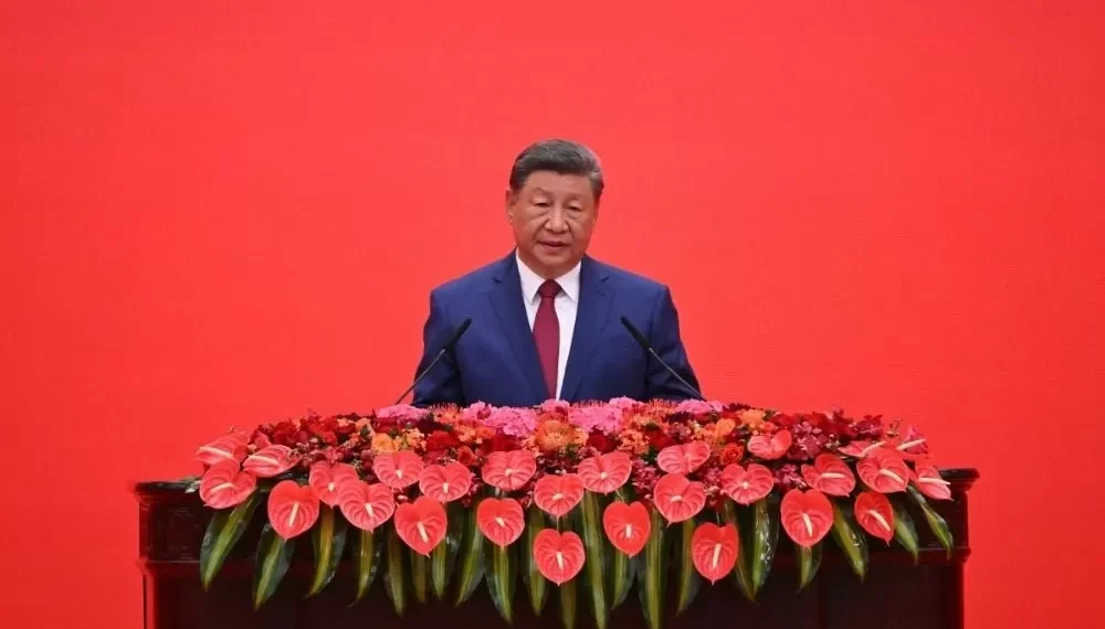 Em evento militar, Xi Jinping diz que ‘China não se curvará a confrontações’