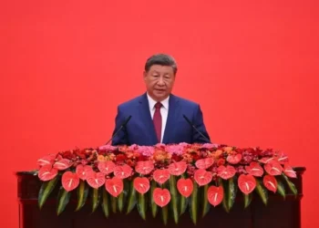 Em evento militar, Xi Jinping diz que ‘China não se curvará a confrontações’