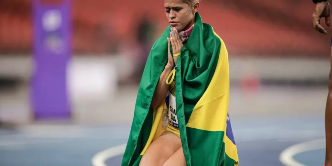 Thalita Simplício é tetra mundial nos 400 metros classe T11