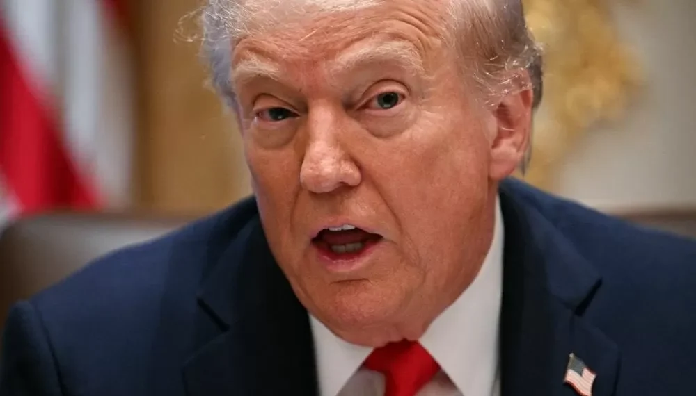 Trump diz que haverá ‘desarmamento’ na próxima fase do acordo sobre Gaza e tenta participar de assinatura no Egito