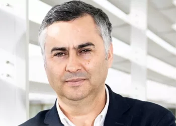 Governo assina 11 contratos-programa para reforço da formação de professores